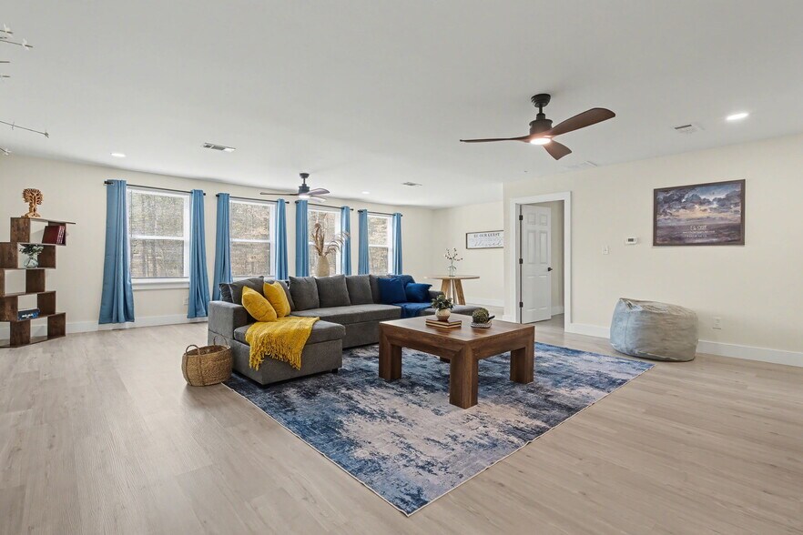 Building Photo - 9345 Rocky Woods Dr