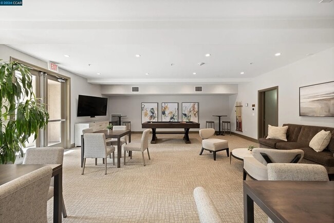 Building Photo - 1800 Alma Ave