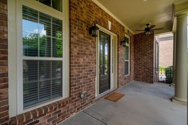 Building Photo - Stunning All-Brick Home in BridgeMill Community!