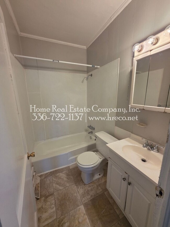 Building Photo - 4007 Indiana Ave