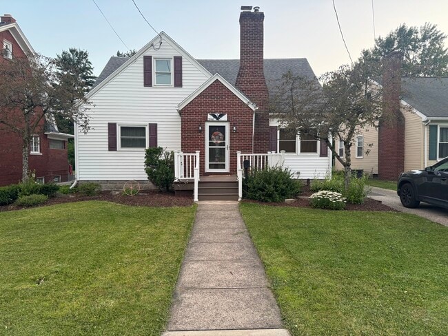 Building Photo - 3948 Cherry St