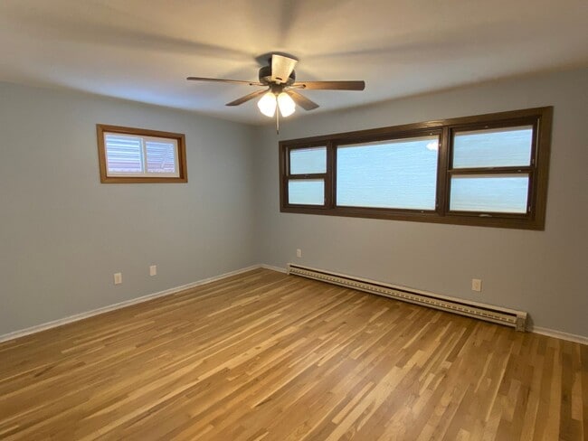 Building Photo - Spacious 4 Bedroom House in Spokane Valley!