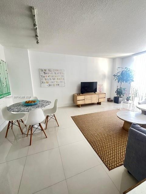 Building Photo - 18800 NE 29th Ave