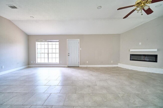 Building Photo - 923 Kenforest Dr