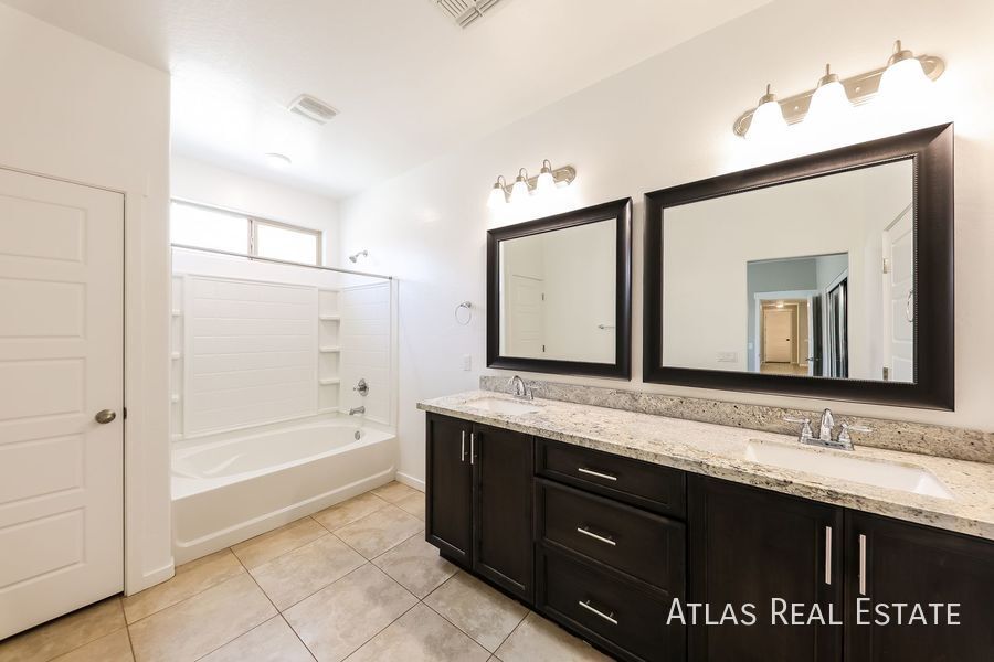 Building Photo - 14735 W Alexandria Way