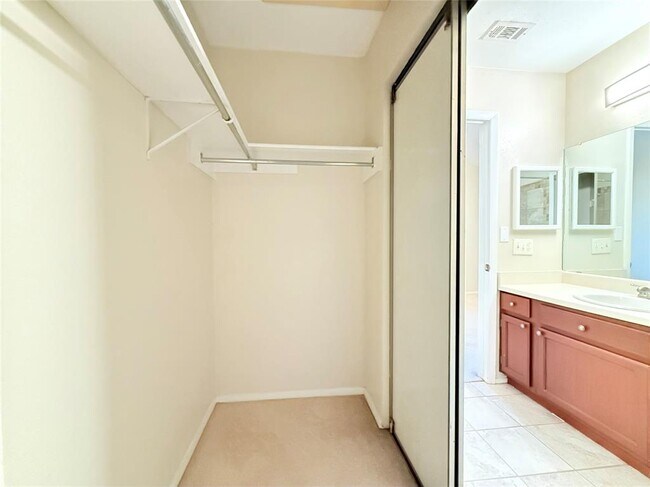 Building Photo - 11901 Swearingen Dr