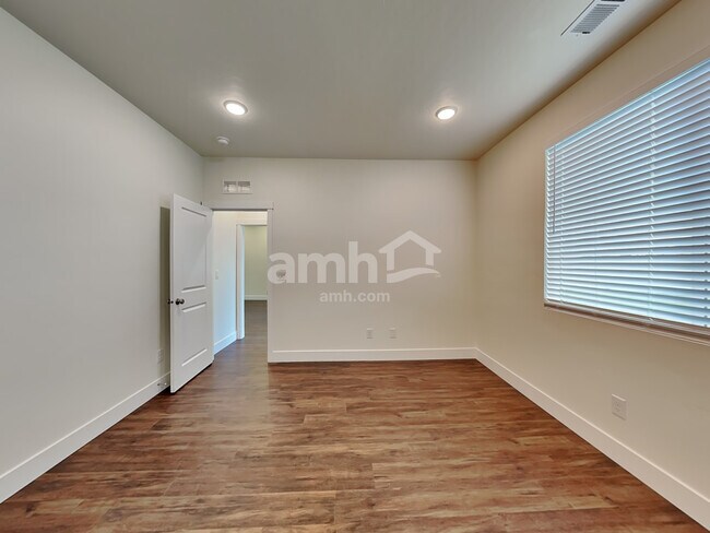 Building Photo - 9269 W Dove Creek St