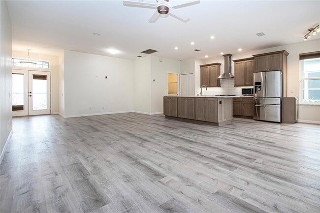 Building Photo - 8419 Whispering Woods Ct