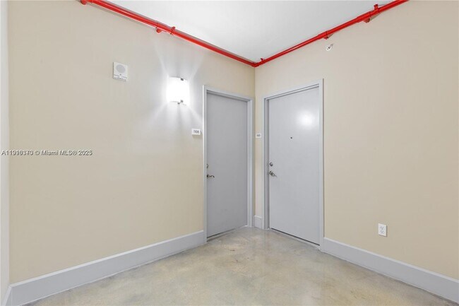 Building Photo - 3180 SW 22nd Terrace