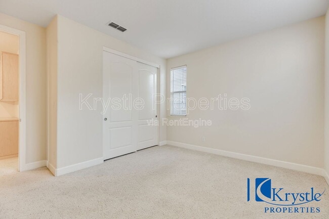 Building Photo - 6335 Newhaven Ln