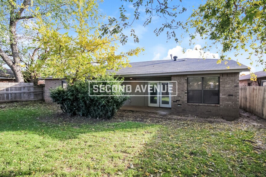 Building Photo - 2621 SW 103rd St