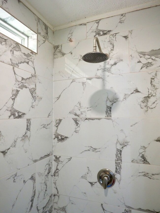 Building Photo - Charming Country Three-Bedroom Two-Bathroo...