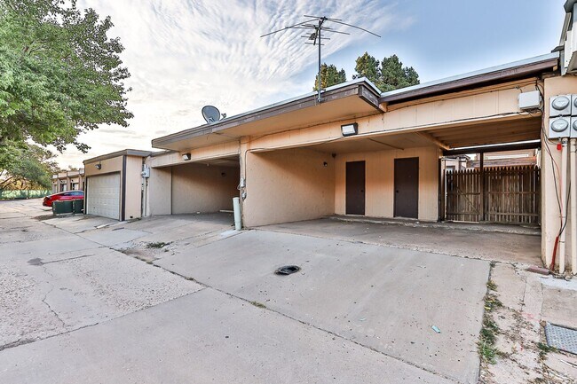 Building Photo - 1/2 Off 1st months rent