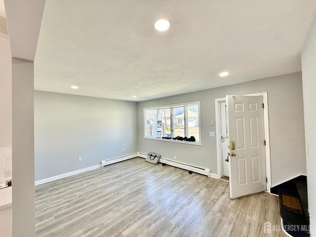 Building Photo - 35 Fiat Ave