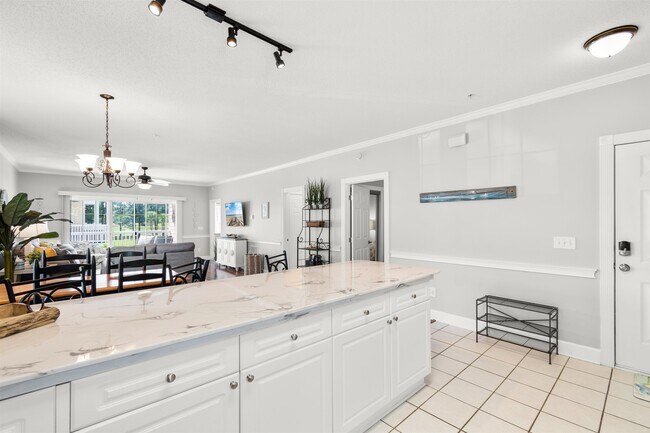 Building Photo - 4877 Dahlia Ct