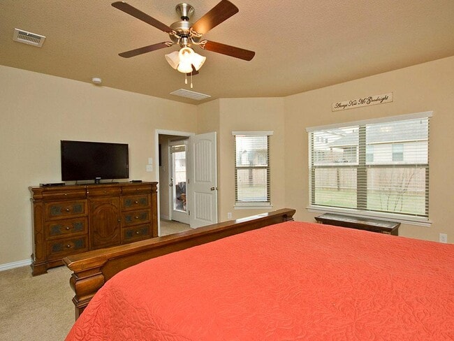 Building Photo - 20920 Windmill Ranch Ave