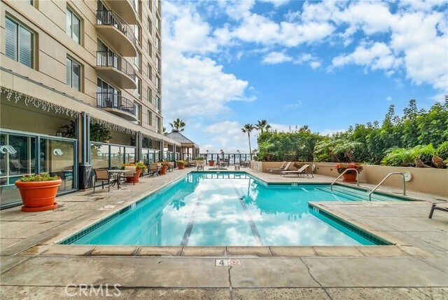 Building Photo - 850 E Ocean Blvd