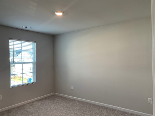 Building Photo - 6323 Andante Ave