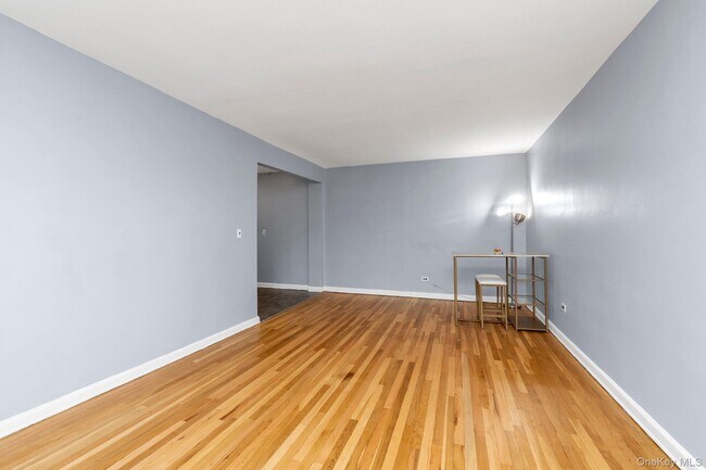 Building Photo - 84-19 51st Ave