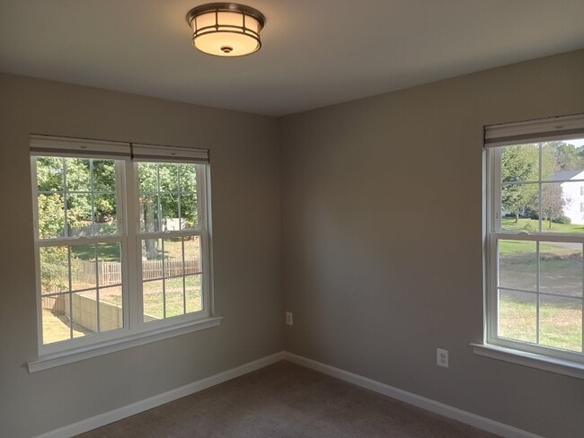 Building Photo - This charming 1,732-square-foot single-family home offers 3 bedrooms and 3 bathrooms, featuring a...