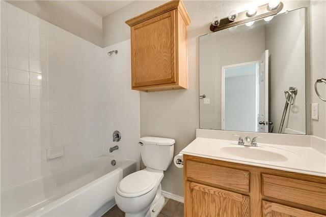 Building Photo - 409 Knoll Park Ct