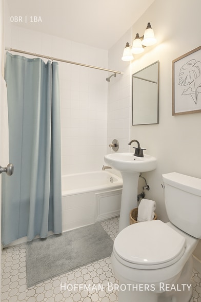 Building Photo - 443 S Catalina St