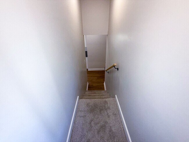 Building Photo - Charming Cape Cod in Columbus | 3BR, Updat...