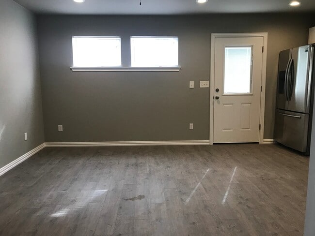 Building Photo - 1549 Ranger Hwy