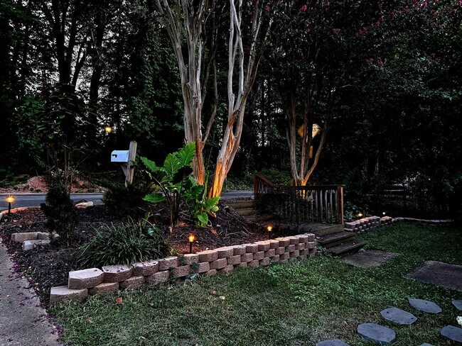 Building Photo - 2/2 Home for Rent Just 5 Minutes from Downtown Greenville!