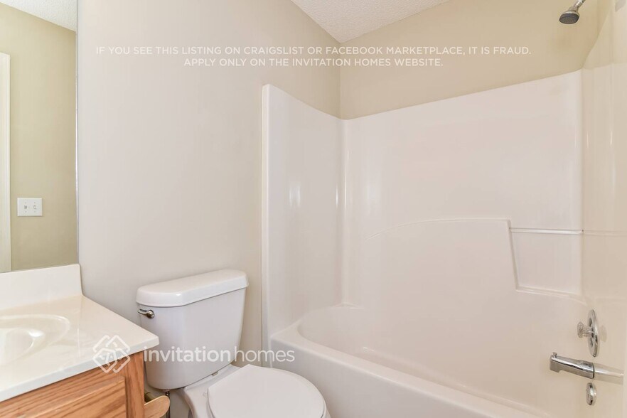 Building Photo - 5115 Bayberry Ct