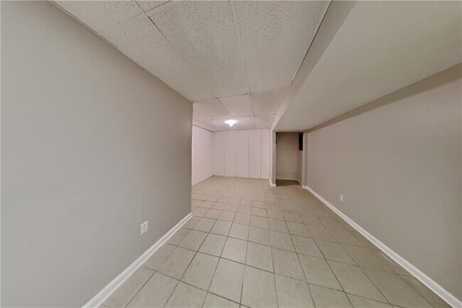 Building Photo - 1630 Rex Dr