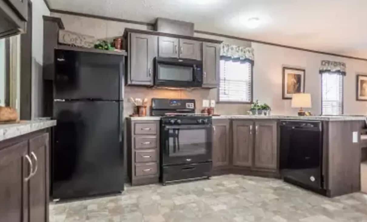 Building Photo - 17144 Canterbury Cir