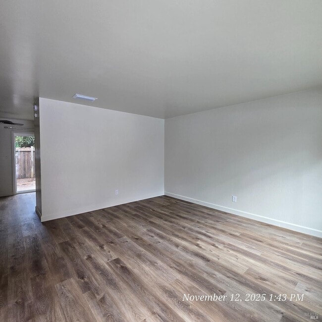 Building Photo - 807 Lovers Ln