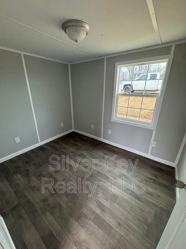 Building Photo - 3000 US-11