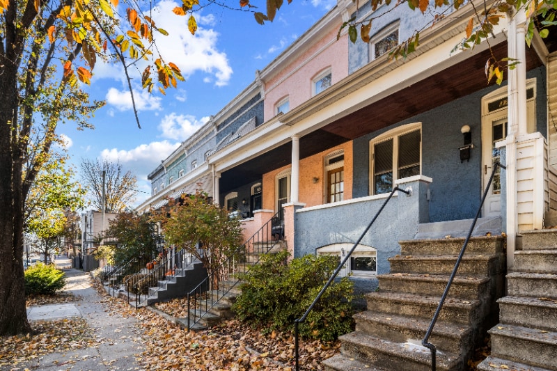 Building Photo - 3710 Chestnut Ave