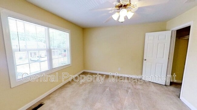 Building Photo - 108 Silverbrook Drive