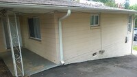Building Photo - 2719