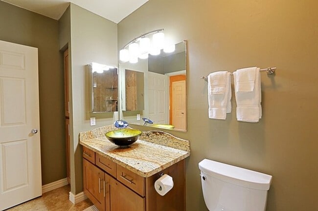 Building Photo - Furnished North Scottsdale Condo off the 101 loop!!