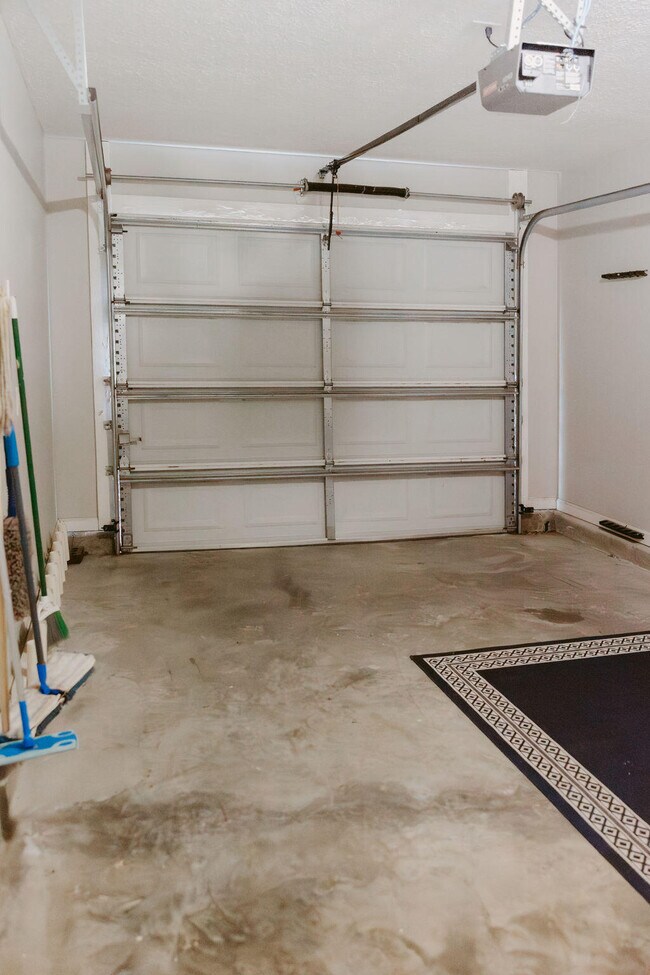 Building Photo - 11808 Cabana Ct