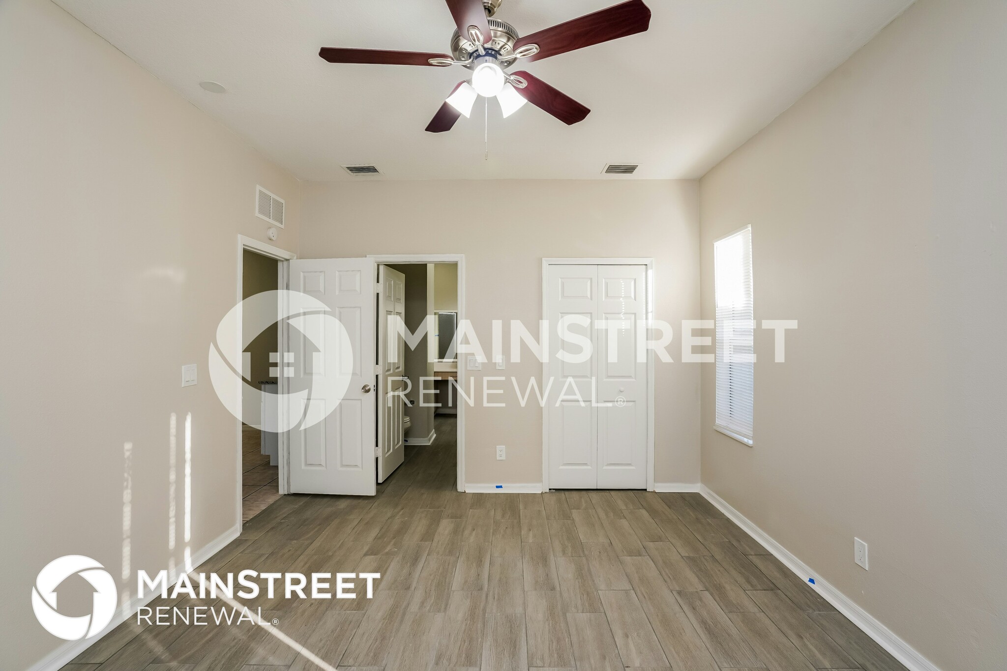 Building Photo - 4042 18th Ave S