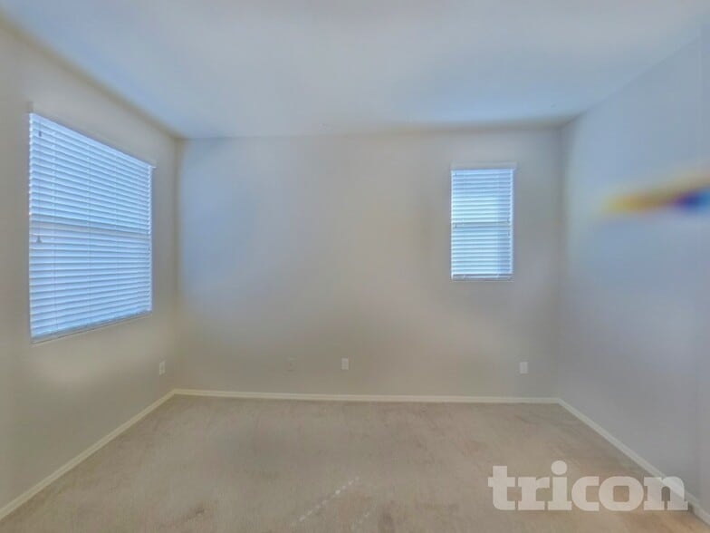 Building Photo - 41038 W Portis Dr