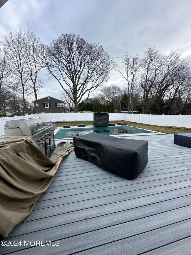 Building Photo - 46 Hilltop Rd