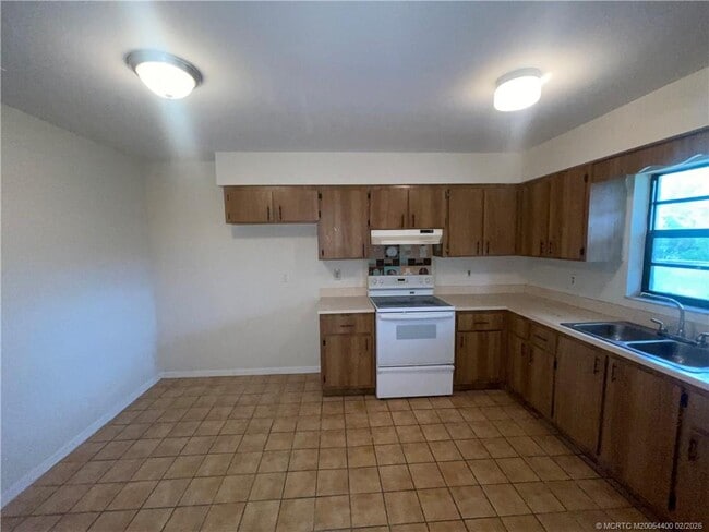 Building Photo - 206 N 28th St