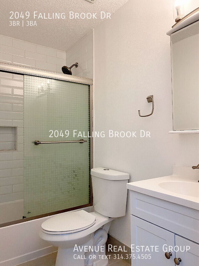 Building Photo - Charming 3-Bed Oasis on Falling Brook Dr -...