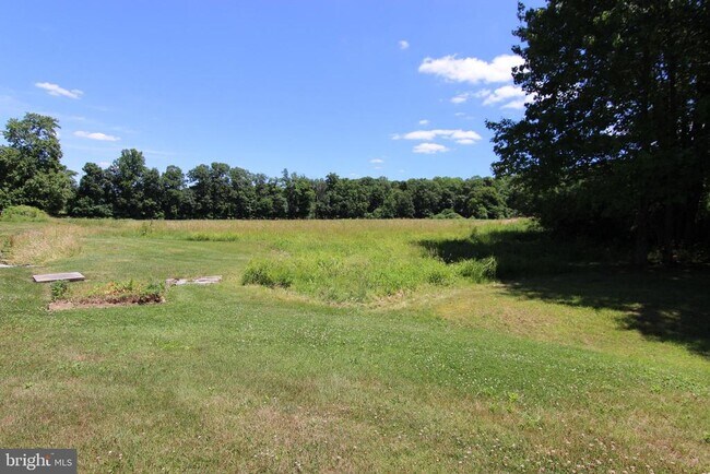 Building Photo - 151 Dogwood Dr