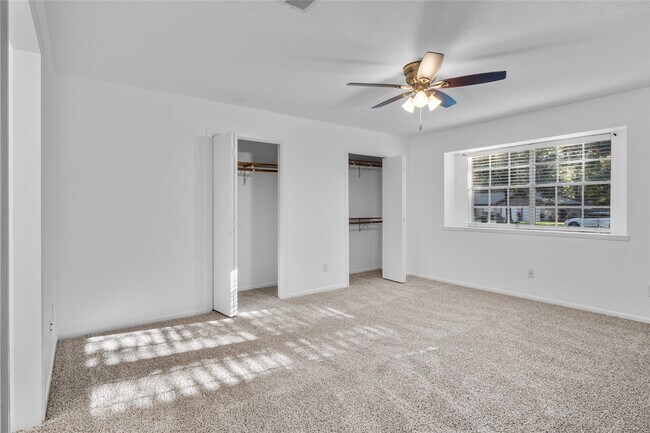 Building Photo - 59 Artesian Oaks Dr
