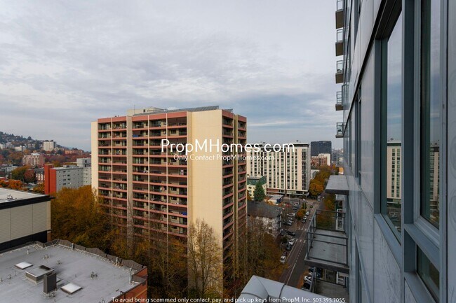 Building Photo - Modern 2-Bedroom, 2-Bath Condo with Stunni...