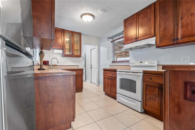 Building Photo - 3606 W Royal Palm Cir