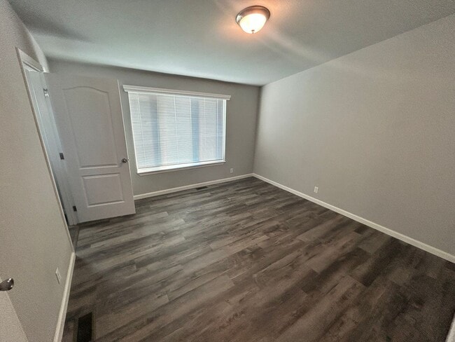 Building Photo - 2 Bedroom\2 Bath Country Home in Modesto