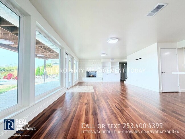 Building Photo - 1726 N Jackson Ave